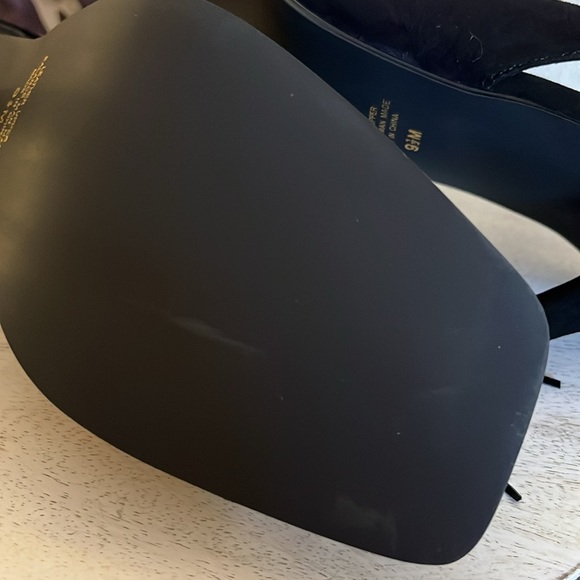 Apostrophe sueded fabric dress heel with flower detail - Picture 5 of 8